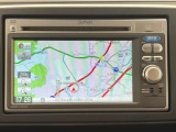 【ナビゲーション】純正メモリーナビ(VXM-128VS)を装備しております。USB対応・デジタルTV・DVD/CDプレーヤー・バックカメラ付きです。