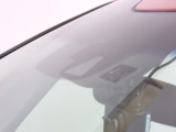 ホンダセンシング搭載。誤発進抑制機能・路外逸脱抑制機能・歩行者事故低減ステアリング・車線維持支援システム・先進車発進お知らせ機能など多彩な先進安全機能でより安全で快適なドライブを支援します。