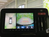 後方確認がスムーズに行えるバックモニター付き。狭い場所での運転や駐車も、より安全に行えます。運転に自信がない方にもおすすめです。
