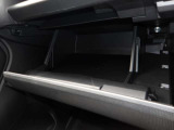 登録(届出)済未使用車はノルマ達成のために作られた走行100km未満、かつ初度登録または初度届出された車両でいわゆるアウトレット車です