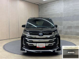 お車購入のポイントとなるフロントマスクです。上質で迫力あるデザインですね☆☆