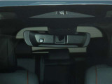 TOYOTA SAFETY SENSEは道路状況、車両状態、天候状態及びドライバーの操作状況などによっては、作動しない場所があります。あくまで運転補助機能です。