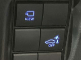 パノラミックビューモニター付きです。車両を上から見たような映像をディスプレイオーディオ画面に表示。運転席からの目視だけでは見にくい、車両周辺の状況をリアルタイムでしっかり確認できます。