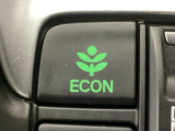 ★ECONスイッチ★ エコドライブを加速しよう!スイッチをONにすると、運転の仕方によるロスを抑え込み燃費をよくするようクルマが頑張ります(*^ー^*)燃費向上にチャレンジ♪