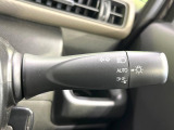 【オートライト】周りの明るさに応じて自動でヘッドライトの点灯・消灯ができる機能です!ライトの付け忘れ・消し忘れなどが無くなり、雨の日や夕方の走行も安心!トンネル通過時も便利ですね♪