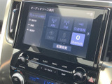 お気に入りの音楽やラジオをクリアな音質で。ドライブをより一層楽しくするオーディオシステムを搭載しています。