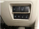 電動のスライドドアで楽々スムース!運転席からも開閉の操作もできます♪キーのスイッチひとつで自動開閉できる便利な機能もついてます♪