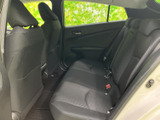 運転席からの視界は良好。操作しやすい配置で、快適なドライビングをサポートします。安全運転をサポートする機能も充実。