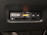 ハンドルの左下にETC2.0がついています。高速道路の料金所の通過も楽々です。カードの取り出しもしやすい場所についています。