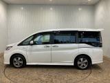当店ではお客様に安心と満足な車選びをお届けするお店です!その為、『支払総額表示』『保証付』『第三者鑑定』『メンテナンスパック』等、様々な取り組みを行っております!
