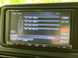 停車中にTVやDVDなどを楽しめるので、休憩時間や待ち時間に便利です。後部座席の方も楽しめますね。