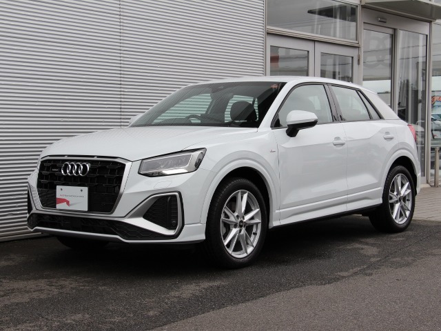 Q2 35 TDI クワトロ Sライン ディーゼル 4WD