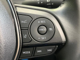 【レーダークルーズコントロール】高速道路での長距離走行が楽に!!自動で速度を保つクルーズコントロールが、衝突軽減システムと連携し、前方の車両を感知して車間を保つように速度調節してくれます!!