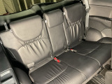 3列目は床下に収納することにより大きな荷室を作ることが出来ます。