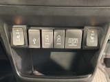 フロント両席にはシートヒーターが付いています!寒い日に便利な装備ですね。
