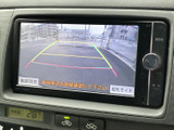 駐車時の安全性を高めるバックモニター。狭い場所でもスムーズな駐車をサポートし、運転初心者の方にもおすすめです。視認性も良好です。