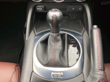 アクセルペダルを踏み込む量や速さに応じて変速パターンをし、人馬一体の運転感覚を発揮してくれる6速オートマ!
