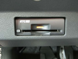 もう料金所で小銭の準備はいりません!!見た目もスッキリな付いているとうれしいビルトインタイプのETC♪