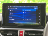 お気に入りの音楽を最高の音質で楽しめます。様々なメディアに対応し、ドライブをより一層盛り上げてくれます。