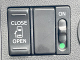【パワースライドドア】スマートキーや運転席のスイッチでスライドドアの開閉が可能♪電動だから力を入れてドアを開ける必要が無く、小さいお子様でも、重い荷物を持っている時もラクに開け閉めできます♪