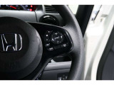 Hondaセンシングの機能のひとつ、アダプティブクルーズコントロール付!アクセルから足を離しても設定したスピードと前車との車間を保ち走行してくれます!車線維持もアシスト☆高速道路で疲労軽減ですね☆