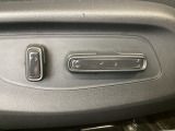 【電動シート】シート位置や角度を電動できめ細かに調整可能です。
