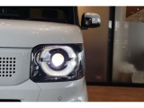 【LEDヘッドライト】夜道の走行や悪天候時でも見やすいLEDヘッドライト!オートライトコントロール機構付です!