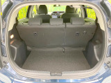 普段のお買い物や通勤、送迎等に十分な荷室スペースを確保しております。セカンドシートを倒すと、大きな荷物の積載も可能です♪