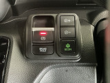 パーキングブレーキはスマートな電子制御式と合わせて渋滞時等にブレーキペダルから足を離しても停車状態を保持してくれるオートブレーキホールド機能で運転が楽になります。スタートはアクセルペダルを踏むだけ