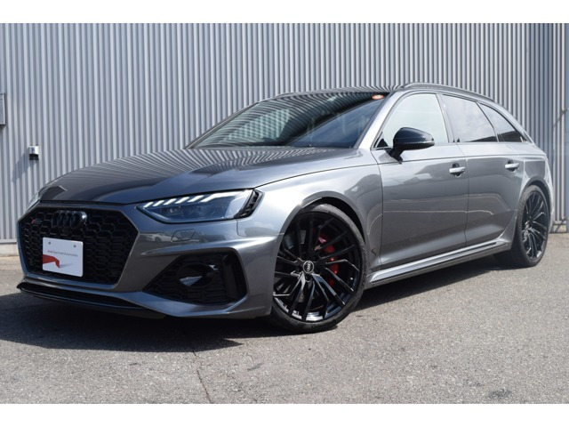 アウディ RS4アバント 