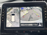 アラウンドビューモニターは4方のカメラで真上から車を見たようにモニターで確認ができる日産の自慢の装備です。是非実際の車で体感してみてください。