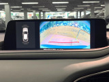 【360&deg;ビューモニター】専用のカメラにより、上から見下ろしたような視点で360度クルマの周囲を確認することができます☆縦列駐車や幅寄せ時に活躍してくれます♪