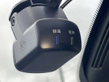 ドライブレコーダー装備です!もしもの時やあおり運転など、映像記録は証拠になるのであると安心ですね!