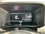 メーター内には、外気温・平均車速・平均燃費・瞬間燃費・走行可能距離のECO情報が表示できる機能があります!