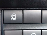 オートスライドドアは、運転席前にあるスイッチの操作でもオート開閉ができ、とても便利です。