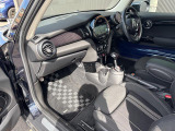 ◆LIBERALAは、輸入車選びの新たなスタイルを提案するインポート・セレクト・ブランドです。オーナー様となる方がクルマから直接感じる感性を第一にした、最良の一台との出会いをコーディネートいたします。