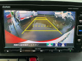 バックカメラは車庫入れの強い味方となってくれます!駐車場枠内にビシッと真っ直ぐ停められます☆