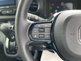 【ステリモ】ステアリングリモコンスイッチにてオーディオ操作可能となっており、運転にも集中できます。少しでも視線移動を減らし事故に遭う確率を下げます。