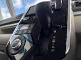 【 シフト 】スムーズなシフトチェンジで快適にお車を操縦していただけます!//