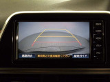 バックガイドモニターで、後方を確認しながら安心して駐車することができます。運転初心者も熟練者も必須の機能ですよ!