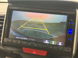 バックカメラが装備されており、後方の安全確認はもちろんのこと狭い場所での駐車や雨の日・夜間など視界の悪いコンディションでのストレスの軽減にもなります!