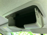 握りやすいステアリングは、運転操作をスムーズにします。チルト調整機能で、最適なポジションに調整できます。