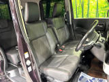 運転席シート廻りは使用感も少なく、良好な状態となっています。丁寧に使われていたことがよくわかりますね。