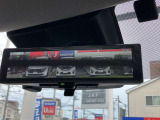 ☆インテリジェントルームミラー☆を装備してます。必要に応じてカメラとミラーが切り替え出来ます。後席など人や荷物で後ろが見えにくい時もしっかり後方確認が出来ます。