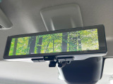 【デジタルルームミラー】後席の大きな荷物や同乗者で後方が確認しづらい時でも安心!カメラが撮影した車両後方の映像をルームミラー内に表示。クリアな視界で状況の確認が可能です!