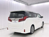 沢山乗れるのがこの車の魅力!2台で移動しないと・・・なんて時もこの車なら1台で!大活躍です♪