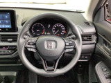 ステアリングスイッチでオーディオ各種操作が可能で、運転に集中できます。安心・安全・快適なドライブをお楽しみいただけます。
