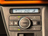 快適装備のオートエアコン♪ 温度設定をすれば、自動で車内の温度管理をしてくれる優れ物です☆彡