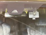 【トヨタセーフティセンス】走行中に前方の車両等を認識し、衝突しそうな時は警報とブレーキで衝突回避と被害軽減をアシスト。より安全にドライブをお楽しみいただけます。