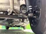 お車を安心してお乗りいただく為には、足回りの定期点検が欠かせません。サービスサポート(有償保証)では無料点検もご提供しており、安心のカーライフをお過ごしいただけるサポート体制が整っています。